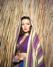 GENE TIERNEY FUL POSE BY STRAW HUT RARE PRINTS AND POSTERS 251362