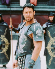 RUSSELL CROWE GLADIATOR IN BATTLE PRINTS AND POSTERS 245995