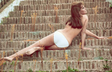 RAQUEL WELCH PRINTS AND POSTERS 244638