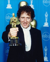 GEOFFREY RUSH HOLDING OSCAR PRINTS AND POSTERS 225443