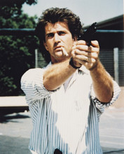 MEL GIBSON LETHAL WEAPON POINTING GUN PRINTS AND POSTERS 21229