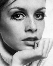 TWIGGY PRINTS AND POSTERS 197285
