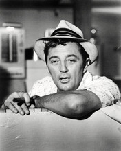ROBERT MITCHUM CAPE FEAR ICONIC PORTRAIT IN FEDORA HAT PRINTS AND POSTERS 196899