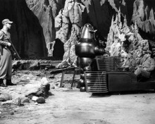ROBBY THE ROBOT FORBIDDEN PLANET SCENE PRINTS AND POSTERS 196390