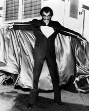 WILLIAM MARSHALL BLACULA DRACULA WITH CAPE PRINTS AND POSTERS 196125