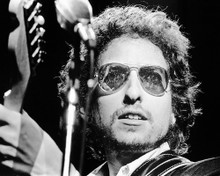 BOB DYLAN ICONIC IN CONCERT WITH SUNGLASSES PRINTS AND POSTERS 195416