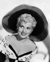 JUDY HOLLIDAY BORN YESTERDAY IN HAT SMILING PRINTS AND POSTERS 195160