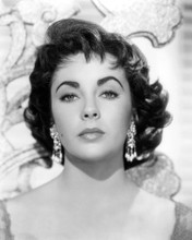 ELIZABETH TAYLOR HOLLYWOOD GLAMOUR POSE ICONIC PRINTS AND POSTERS 194390
