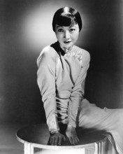 ANNA MAY WONG STRIKING STUDIO SHOT ON TABLE PRINTS AND POSTERS 193731