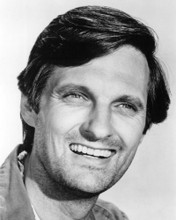 M*A*S*H ALAN ALDA CLASSIC SMILE AS HAWKEYE PRINTS AND POSTERS 192728