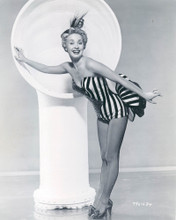 JANE POWELL PRINTS AND POSTERS 190037