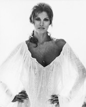 RAQUEL WELCH PRINTS AND POSTERS 186937
