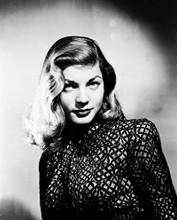 LAUREN BACALL STUNNING STUDIO POSE 40'S PRINTS AND POSTERS 18425