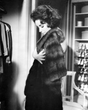 ELIZABETH TAYLOR BUTTERFIELD 8 FUR COAT PRINTS AND POSTERS 180277