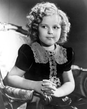 SHIRLEY TEMPLE EARLY SEATED IN CHAIR PRINTS AND POSTERS 179956