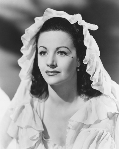 Margaret Lockwood Posters and Photos 179767 | Movie Store