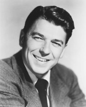 RONALD REAGAN SMILING PUBLICITY 1950'S PRINTS AND POSTERS 179341