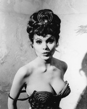 MADELINE SMITH VERY BUSTY HOT PIN UP PRINTS AND POSTERS 179212