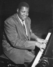 OSCAR PETERSON PLAYING PIANO PRINTS AND POSTERS 179000