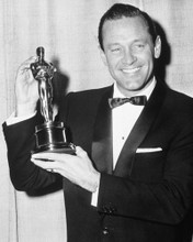 WILLIAM HOLDEN WITH OSCAR ACADEMY AWARD PRINTS AND POSTERS 178274