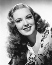 LINDA DARNELL SMILING STUDIO PUB SHOT PRINTS AND POSTERS 178206