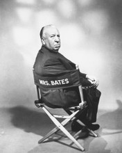 PSYCHO ALFRED HITCHCOCK IN DIRECTOR'S CHAIR PRINTS AND POSTERS 177921