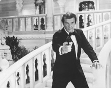 OCTOPUSSY ROGER MOORE POINTING GUN PRINTS AND POSTERS 177668