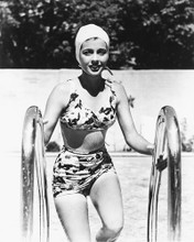 GAIL RUSSELL BIKINI EMERGING FROM POOL PRINTS AND POSTERS 175558