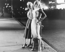 DIANA DORS TIGHT DRESS ON STREET CORNER PRINTS AND POSTERS 175376
