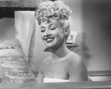 BETTY GRABLE BARE SHOULDERED SMILING PRINTS AND POSTERS 174488