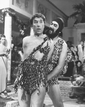 FRANKIE HOWERD PRINTS AND POSTERS 173624