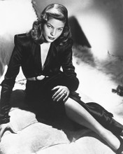 LAUREN BACALL ON BED THE BIG SLEEP PRINTS AND POSTERS 173588