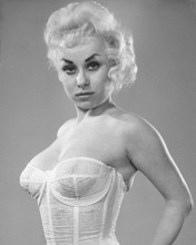 BARBARA WINDSOR BUSTY FROM CARRY ON PRINTS AND POSTERS 173580