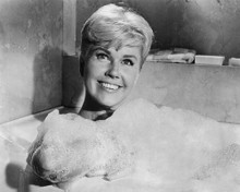 DORIS DAY PILLOW TALK IN BUBBLE BATH PRINTS AND POSTERS 173418
