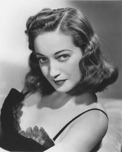 DOROTHY LAMOUR SULTRY LOOK POSE PRINTS AND POSTERS 173020