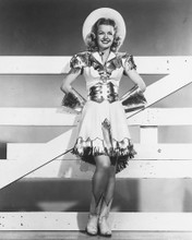 DALE EVANS WEARING STETSON FULL LENGTH PRINTS AND POSTERS 172076