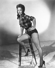GLYNIS JOHNS SEXY IN SHORTS PRINTS AND POSTERS 171192