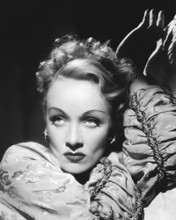 MARLENE DIETRICH STRIKING IMAGE PRINTS AND POSTERS 170298