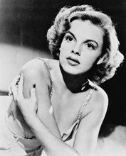 JUDY GARLAND 1940'S PUBLICITY POSE PRINTS AND POSTERS 170125