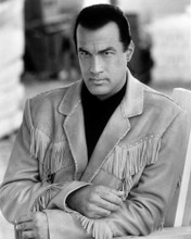 STEVEN SEAGAL ON DEADLY GROUND PRINTS AND POSTERS 165852