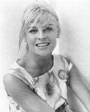 JULIE CHRISTIE 1960'S SMILING POSRTR PRINTS AND POSTERS 165185