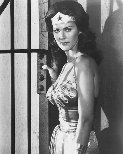 Lynda Carter stunning pose in her classic Wonder Woman costume poster 24x36  inch
