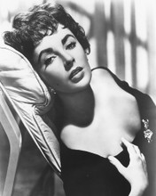ELIZABETH TAYLOR BUSTY SULTRY LOOK PRINTS AND POSTERS 164429