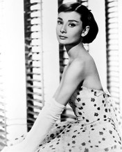 AUDREY HEPBURN LOVELY POSE 1950'S PRINTS AND POSTERS 162445