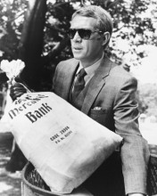 THE THOMAS CROWN AFFAIR STEVE MCQUEEN MONEY BAG PRINTS AND POSTERS 15944