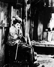 CHARLIE CHAPLIN CLASSIC AS TRAMP POSE PRINTS AND POSTERS 14035