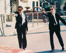 RESERVOIR DOGS KEITEL & ROTH SHOOTING GUNS IN STREET PRINTS AND POSTERS 215678