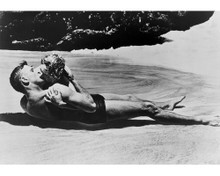 FROM HERE TO ETERNITY KERR & LANCASTER ON BEACH CLASSIC PRINTS AND POSTERS 172984