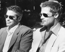 GEORGE CLOONEY BRAD PITT OCEAN'S ELEVEN IN SUNGLASSES PRINTS AND POSTERS 171358