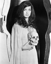 VALERIE LEON BLOOD FROM THE MUMMY'S TOMB HOLDING SKULL HAMMER PRINTS AND POSTERS 196663